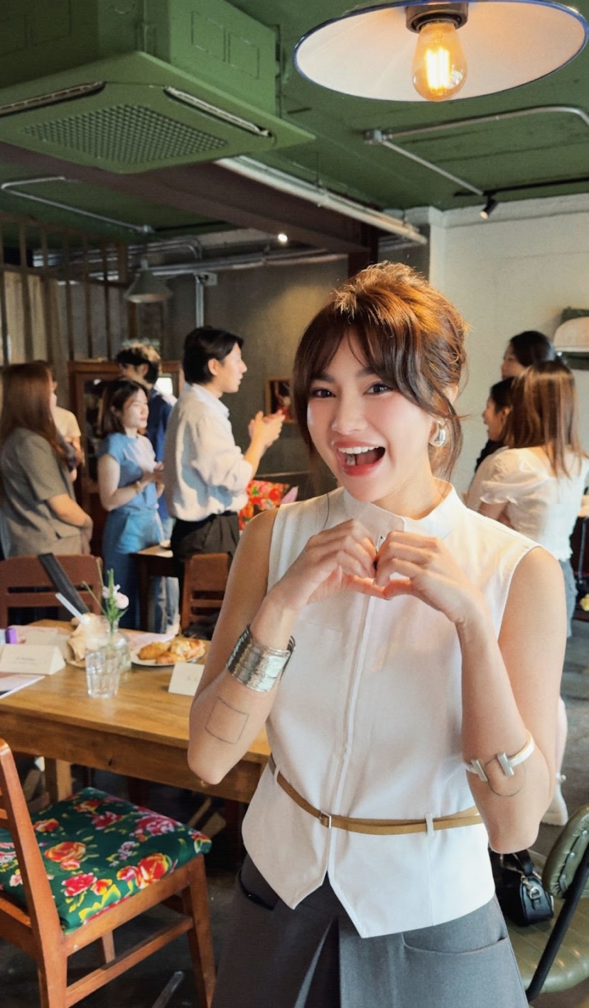 Tận tâm như Diệp Lê, bay sang tận Hàn để tổ chức “Thank You Day” cùng các nhãn hàng quốc tế - Ảnh 2 Tận tâm như Diệp Lê, bay sang tận Hàn để tổ chức “Thank You Day” cùng các nhãn hàng quốc tế - Ảnh 2