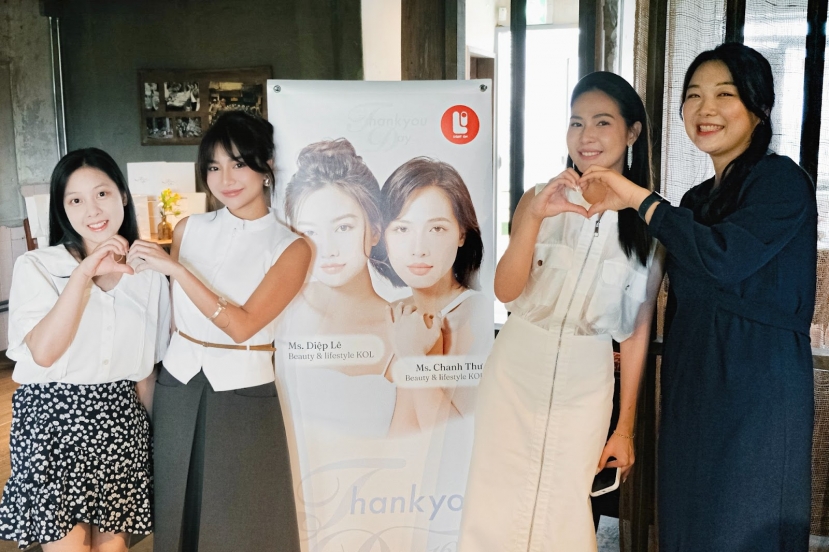 Tận tâm như Diệp Lê, bay sang tận Hàn để tổ chức “Thank You Day” cùng các nhãn hàng quốc tế - Ảnh 4 Tận tâm như Diệp Lê, bay sang tận Hàn để tổ chức “Thank You Day” cùng các nhãn hàng quốc tế - Ảnh 4