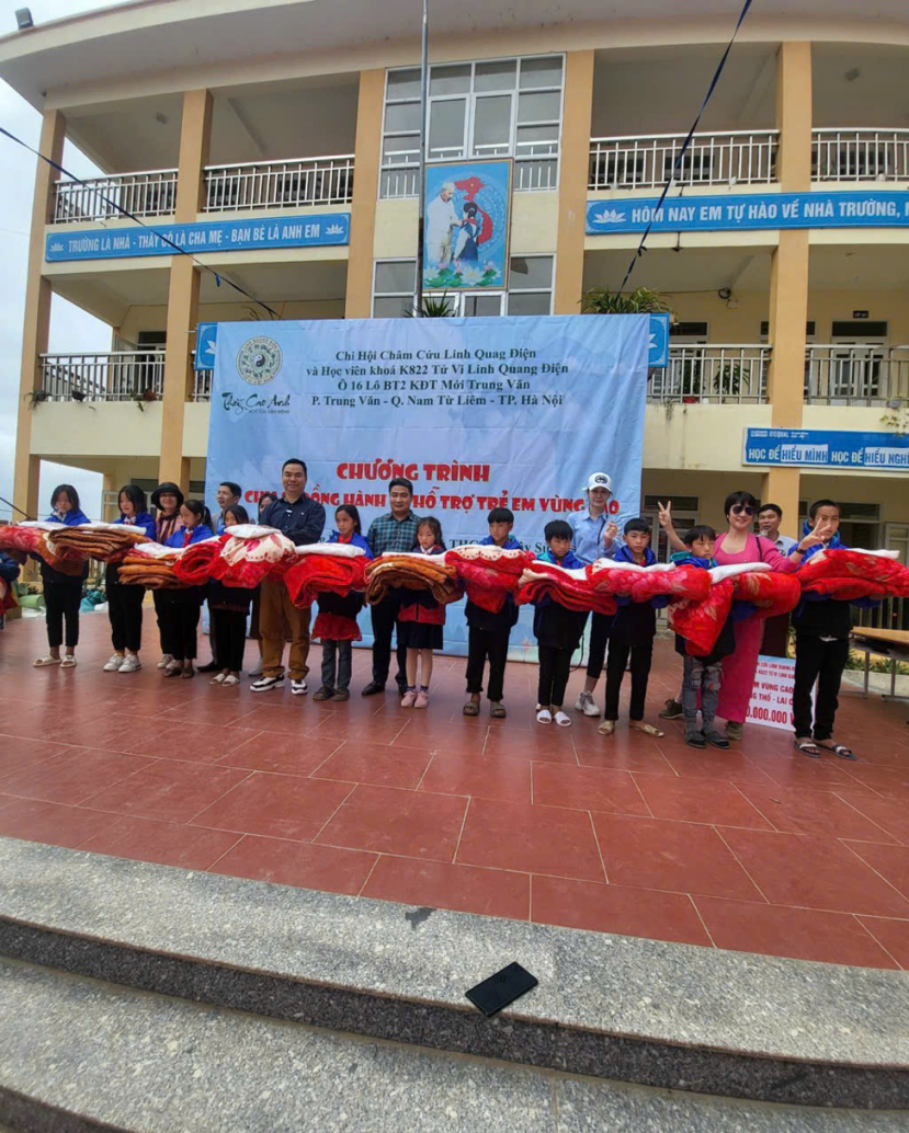 Ông Cao Văn Anh: Người Tiên Phong Trong Ngành Châm Cứu Việt Nam Và Tấm Gương Về Từ Thiện - Ảnh 5 Ông Cao Văn Anh: Người Tiên Phong Trong Ngành Châm Cứu Việt Nam Và Tấm Gương Về Từ Thiện - Ảnh 5