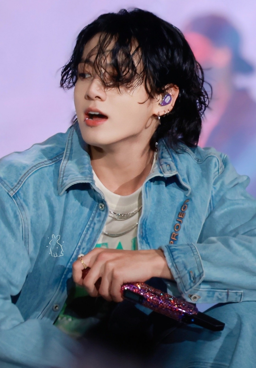 JungKook bị fan cuồng đe dọa tính mạng. Ảnh: internet JungKook bị fan cuồng đe dọa tính mạng. Ảnh: internet