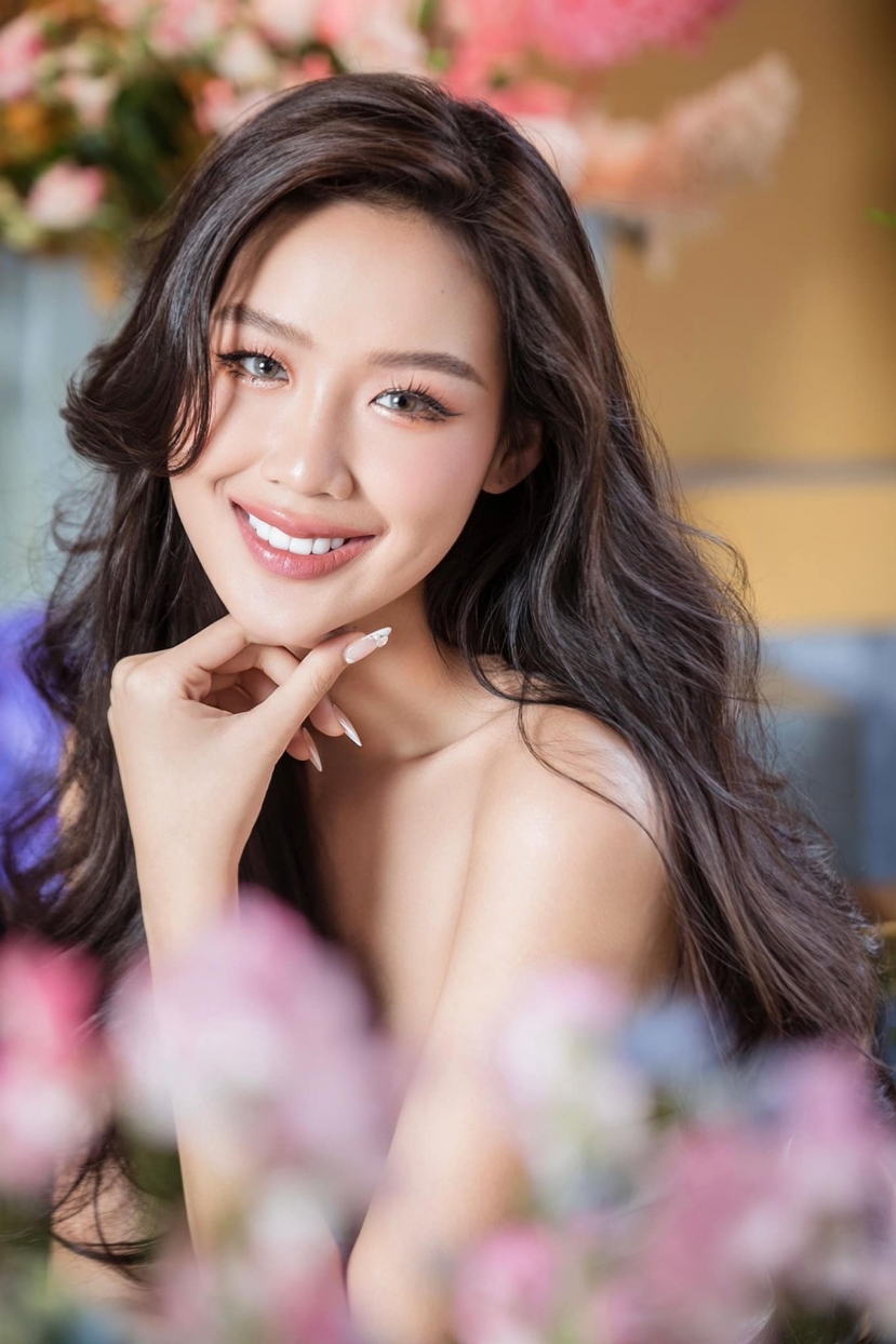 Hoa hậu Bảo Ngọc tung bộ ảnh đẹp đến nao lòng, visual ngày càng thăng hạng hậu bị chê bai nhan sắc - Ảnh 2 Hoa hậu Bảo Ngọc tung bộ ảnh đẹp đến nao lòng, visual ngày càng thăng hạng hậu bị chê bai nhan sắc - Ảnh 2
