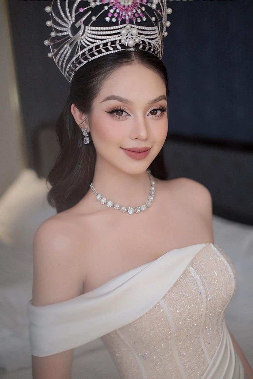 Hai thế hệ hoa hậu Việt Nam đọ sắc chung khung hình: 'Ná thở' vì quá đẹp! - Ảnh 1 Hai thế hệ hoa hậu Việt Nam đọ sắc chung khung hình: 'Ná thở' vì quá đẹp! - Ảnh 1