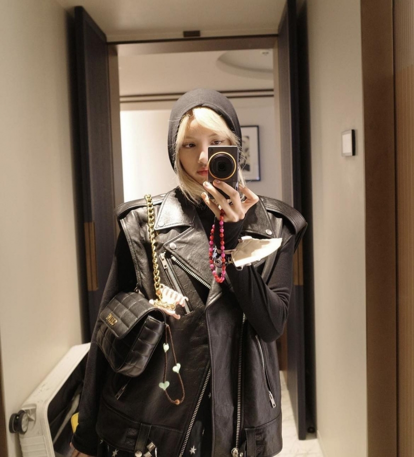 Khối tài sản kếch xù của Lisa (BlackPink): Sở hữu nhà triệu đô, siêu xe sang chảnh, đi làm bằng phi cơ riêng - Ảnh 3 Khối tài sản kếch xù của Lisa (BlackPink): Sở hữu nhà triệu đô, siêu xe sang chảnh, đi làm bằng phi cơ riêng - Ảnh 3