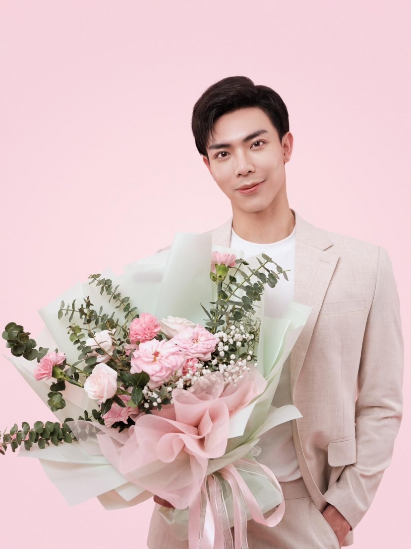 Erik đang sáng tác riêng một ca khúc mới tặng 'crush' Erik đang sáng tác riêng một ca khúc mới tặng 'crush'