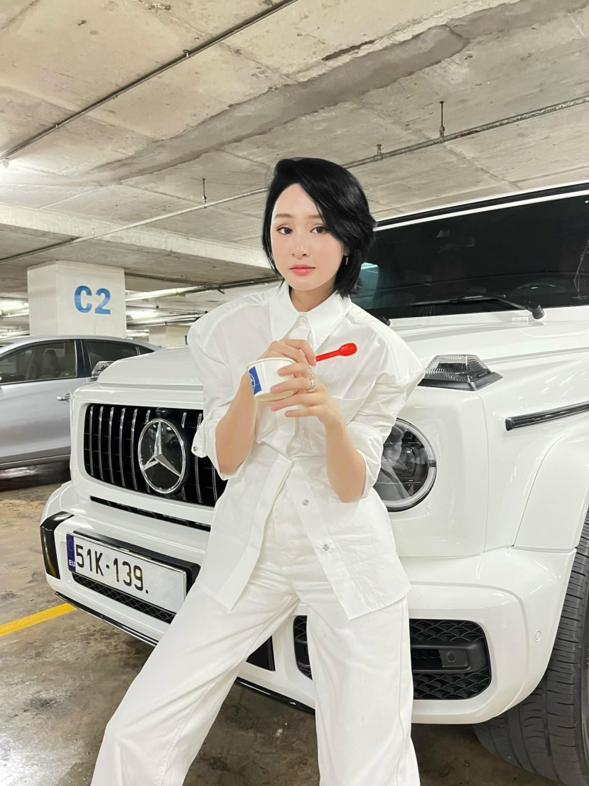 Chiếc G63 của Hiền Hồ xuất hiện trở lại, tất cả là chiêu trò PR lộ liễu? - Ảnh 1 Chiếc G63 của Hiền Hồ xuất hiện trở lại, tất cả là chiêu trò PR lộ liễu? - Ảnh 1