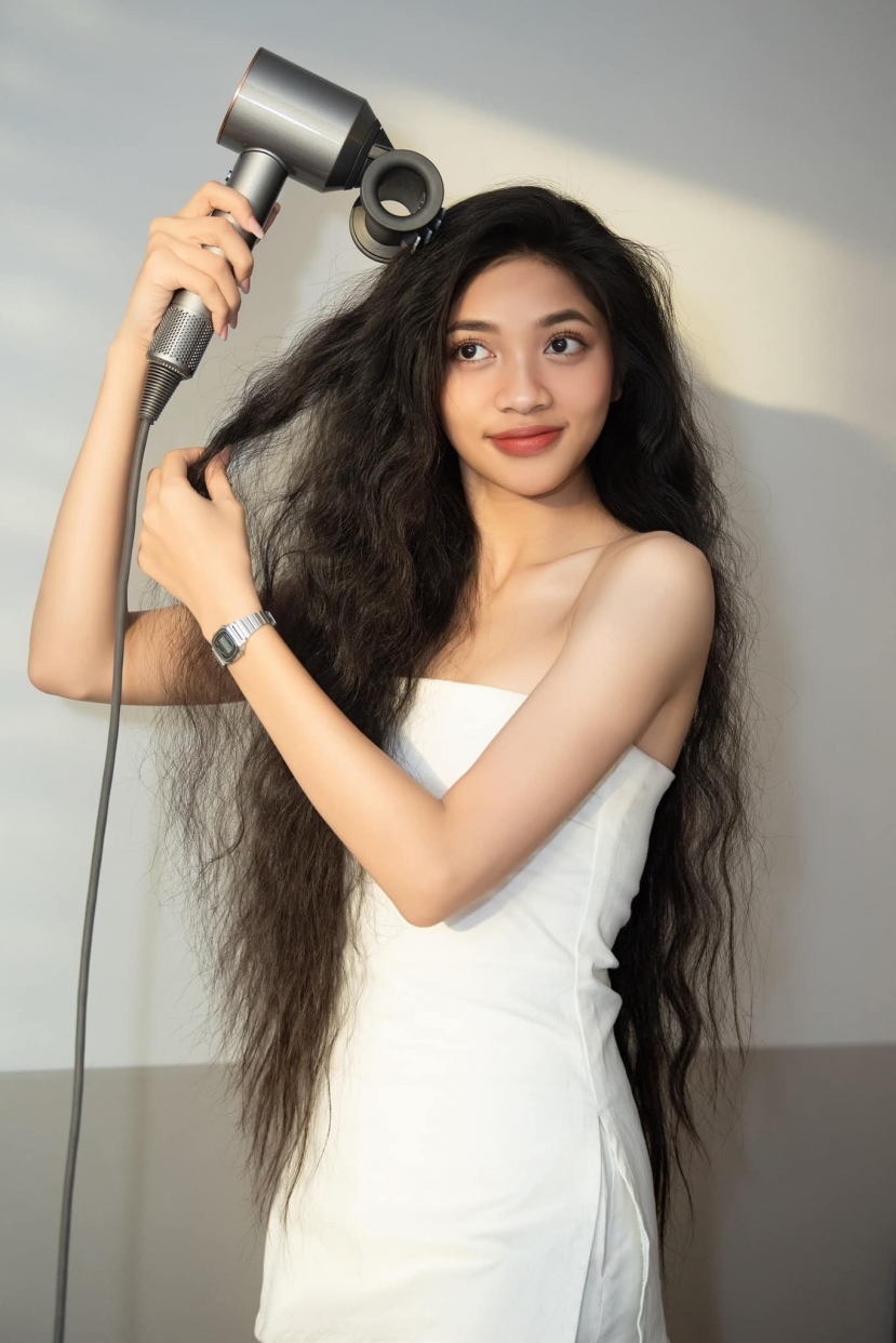 Á hậu Minh Kiên đáp trả bình luận luận tiêu cực về nhan sắc sau đăng quang - Ảnh 1 Á hậu Minh Kiên đáp trả bình luận luận tiêu cực về nhan sắc sau đăng quang - Ảnh 1