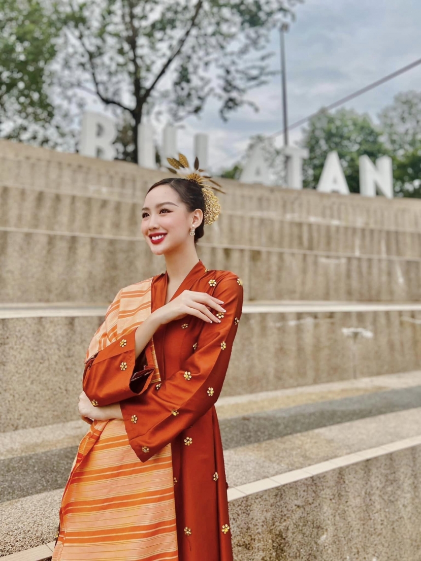 Hoa hậu Bảo Ngọc xinh xuất sắc trong trang phục truyền thống của Malaysia Hoa hậu Bảo Ngọc xinh xuất sắc trong trang phục truyền thống của Malaysia