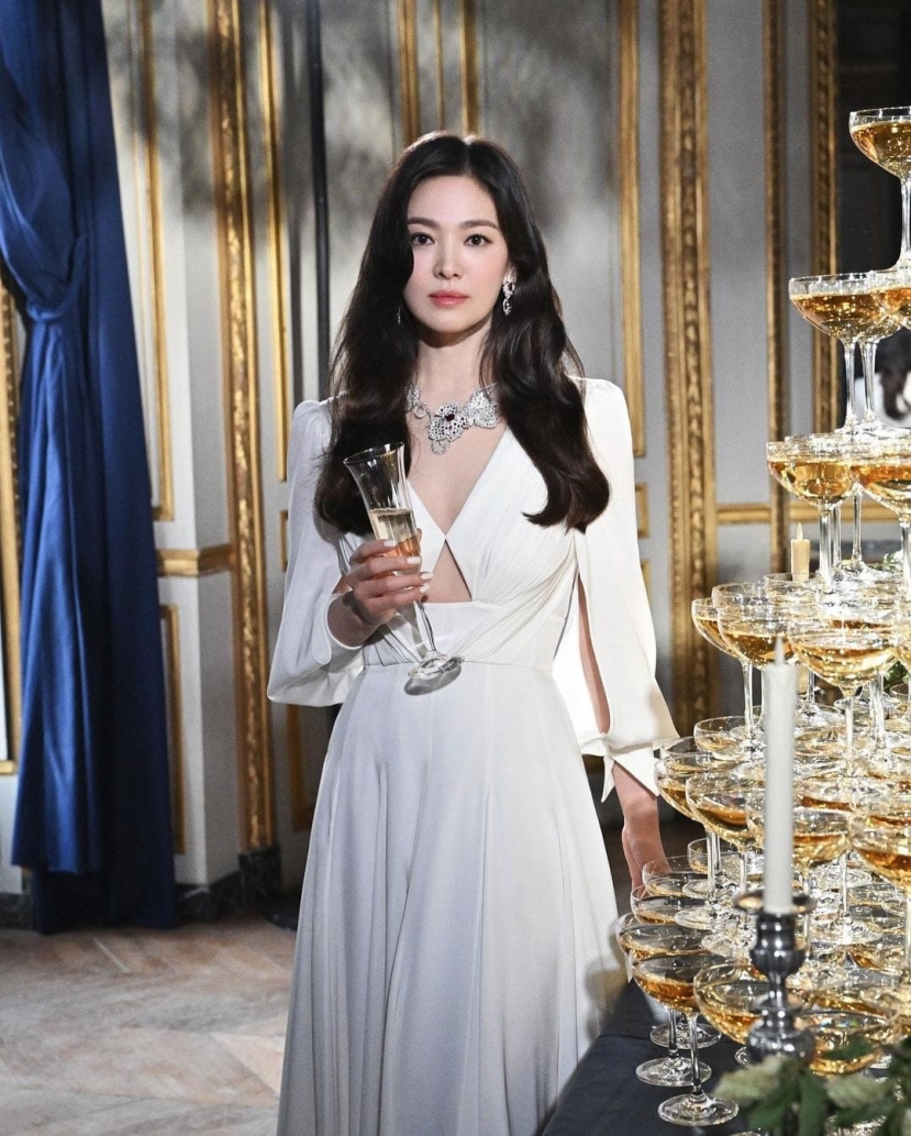 Song Hye Kyo gây sốc visual mỗi lần xuất hiện tại sự kiện bởi nhan sắc kiều diễm, xinh đẹp Song Hye Kyo gây sốc visual mỗi lần xuất hiện tại sự kiện bởi nhan sắc kiều diễm, xinh đẹp