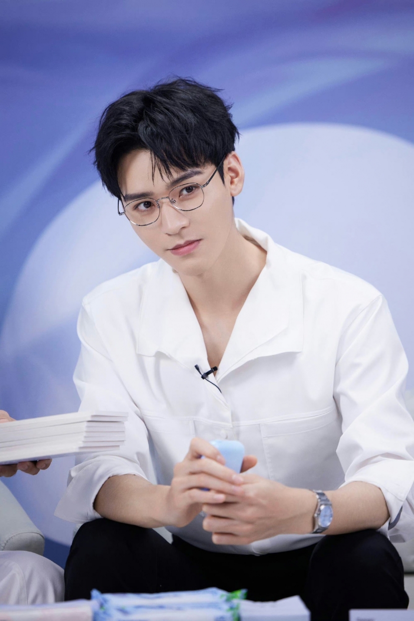 Cung Tuấn Cung Tuấn