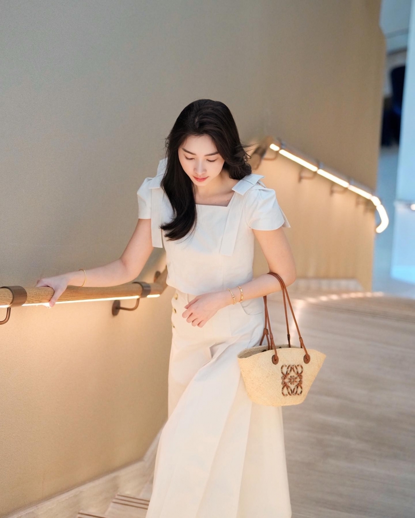 Đặng Thu Thảo khoe góc nghiêng thần thánh, fan tiếc nuối điều này sau 10 năm đăng quang - Ảnh 2 Đặng Thu Thảo khoe góc nghiêng thần thánh, fan tiếc nuối điều này sau 10 năm đăng quang - Ảnh 2