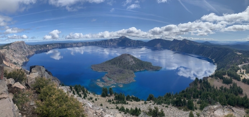 Hồ Crater, dãy Cascade, tây nam Oregon, Hoa Kỳ. (Ảnh: internet) Hồ Crater, dãy Cascade, tây nam Oregon, Hoa Kỳ. (Ảnh: internet)