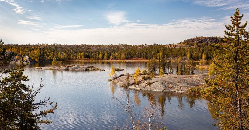 Toàn cảnh hồ Great Slave ở Yellowknife, Lãnh thổ Tây Bắc ở Canada (Ảnh: internet) Toàn cảnh hồ Great Slave ở Yellowknife, Lãnh thổ Tây Bắc ở Canada (Ảnh: internet)