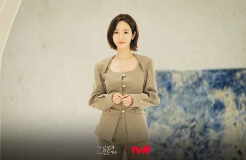 Ngất ngây trước visual như bước ra từ truyện tranh của Park Min Young trong 'Marry My Husband' - Ảnh 4 Ngất ngây trước visual như bước ra từ truyện tranh của Park Min Young trong 'Marry My Husband' - Ảnh 4