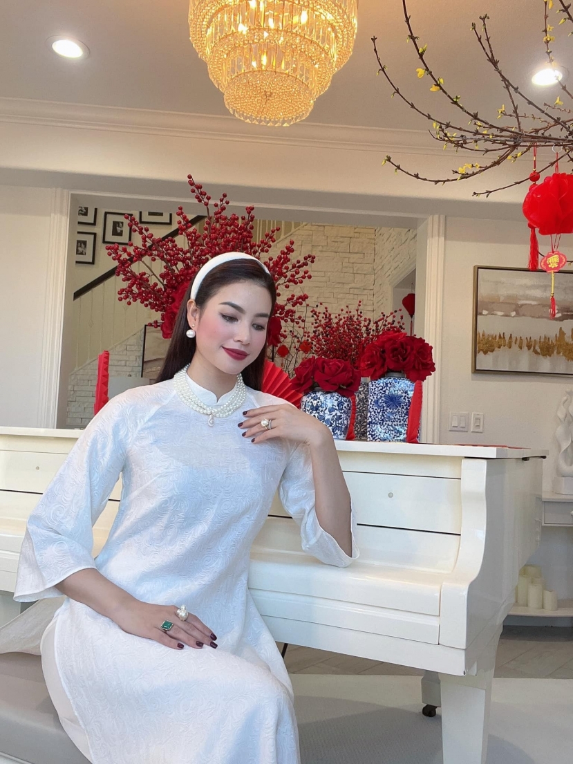 Góc nghiêng thần thánh cho thấy nhan sắc cực 'keo' của Phạm Hương Góc nghiêng thần thánh cho thấy nhan sắc cực 'keo' của Phạm Hương